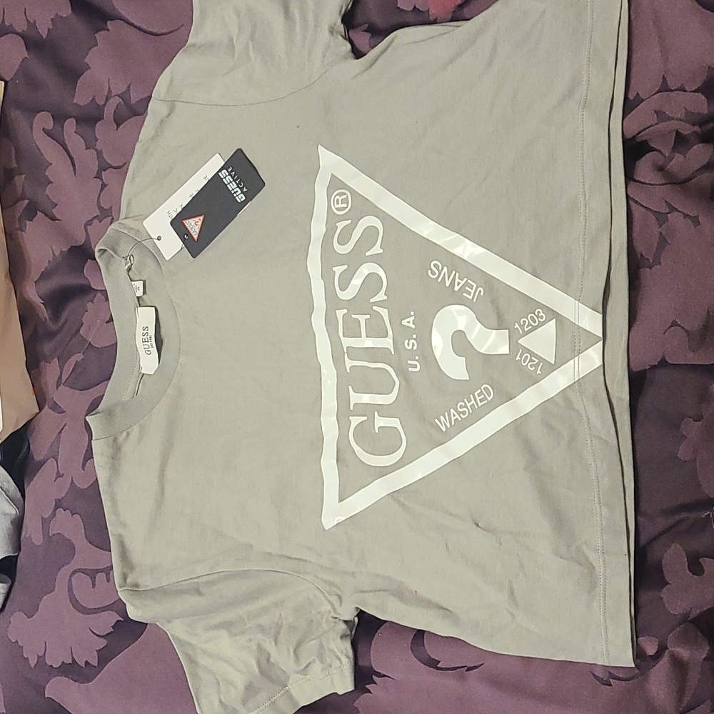 NWT Guess crop top tee